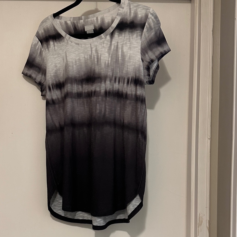 Chico's Black and Gray Tie-Dye Short Sleeve Top tunic